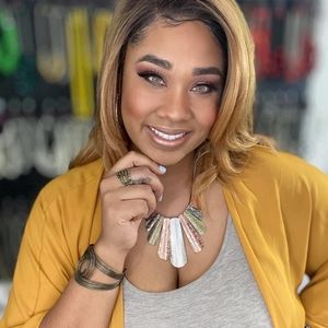 Gorgeous multi metal necklace set